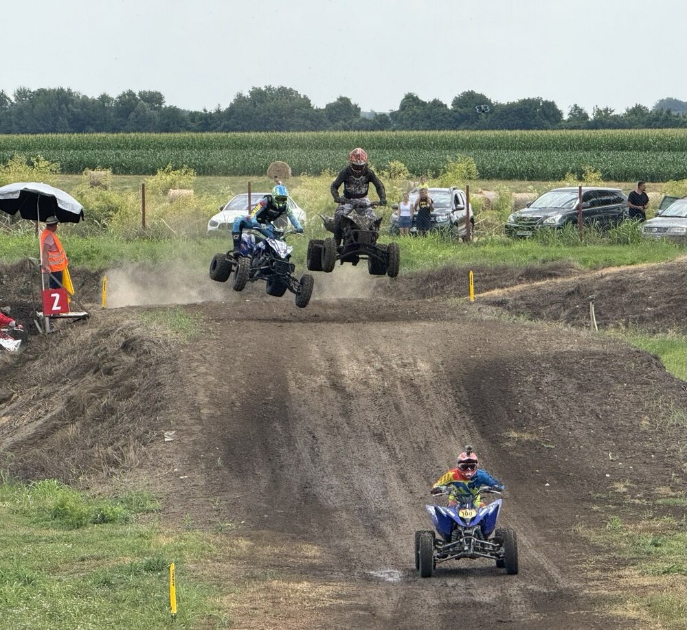 Община Русе: 40-метрови скокове и скоростни битки завладяха полигона Godzilla MX Track в Сандрово