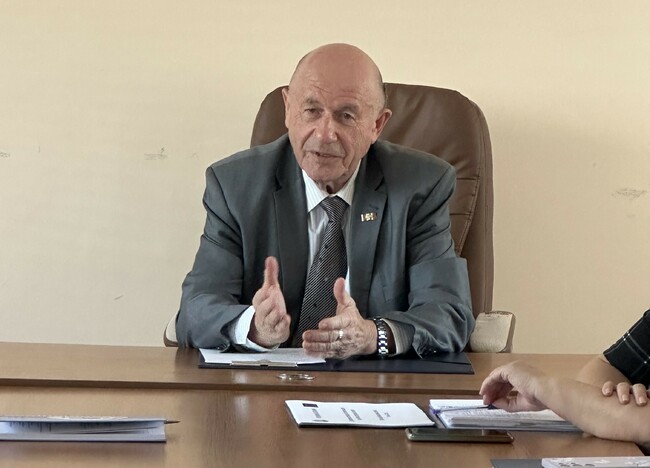 Новият председател на Държавната агенция за бежанците Иван Иванов лично връчи решение по молба за международна закрила на сирийско семейство