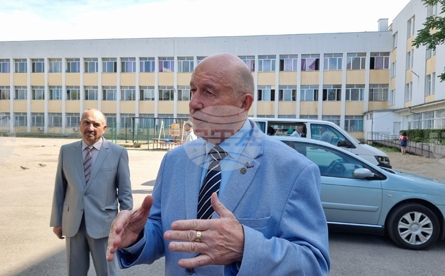 Проверка от МС и АДФИ в Агенцията за бежанците е поискал новият ѝ председател