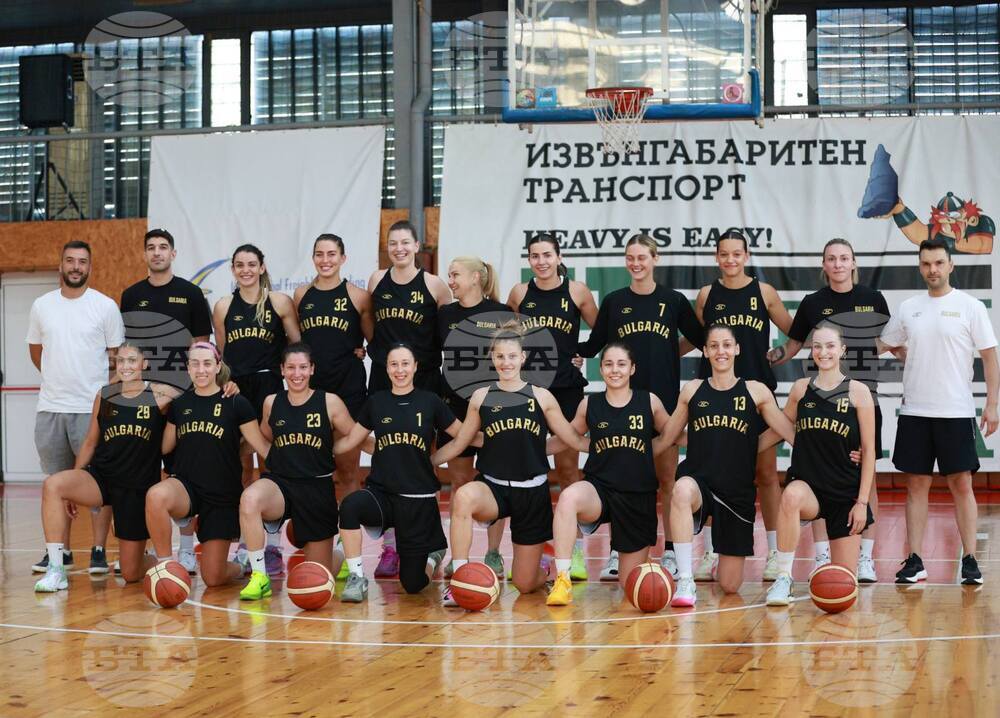 Националният отбор по баскетбол при жените се събра на лагер в Русе