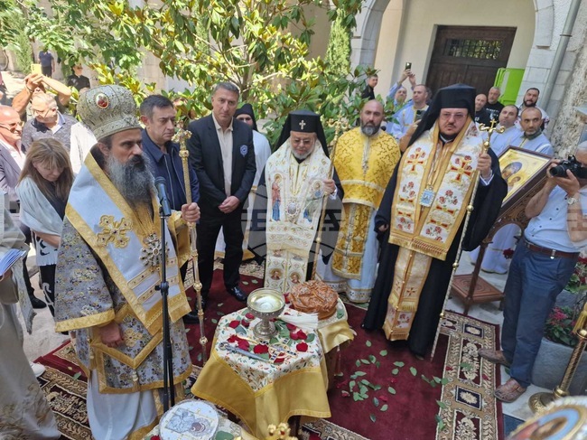 Свойство на любовта е да събира хората и да ги води към обединение, каза патриарх Даниил в Бачковския манастир