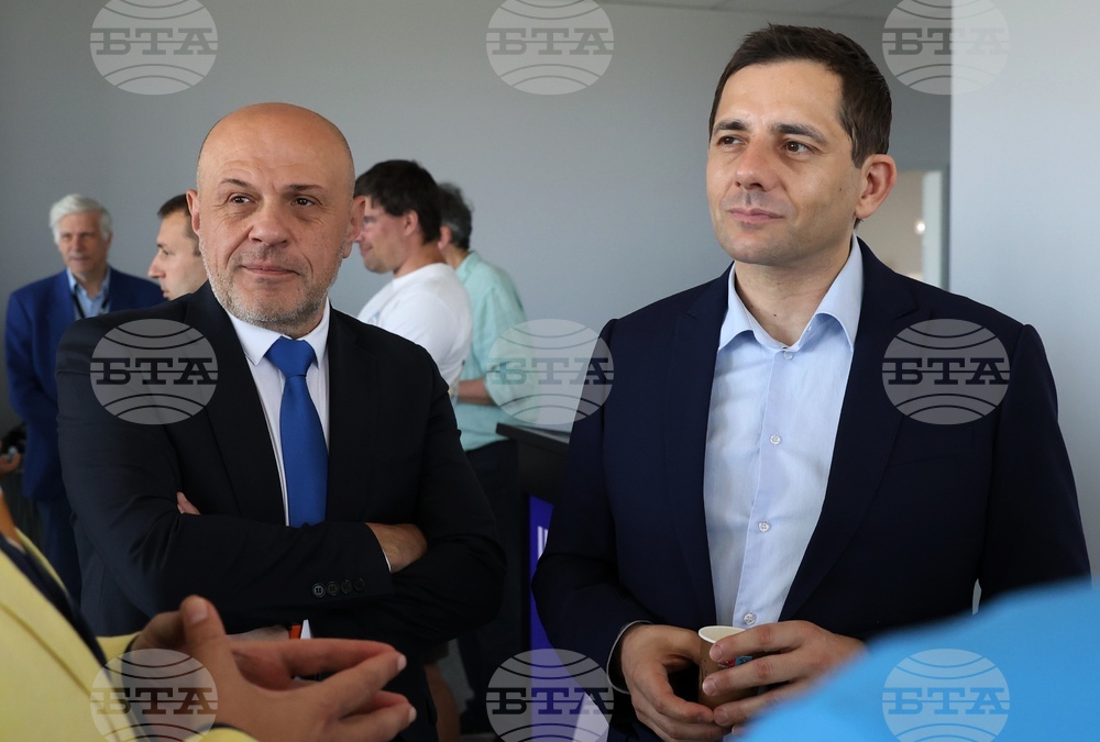 София Тех Парк - INSAIT - съвместна програма