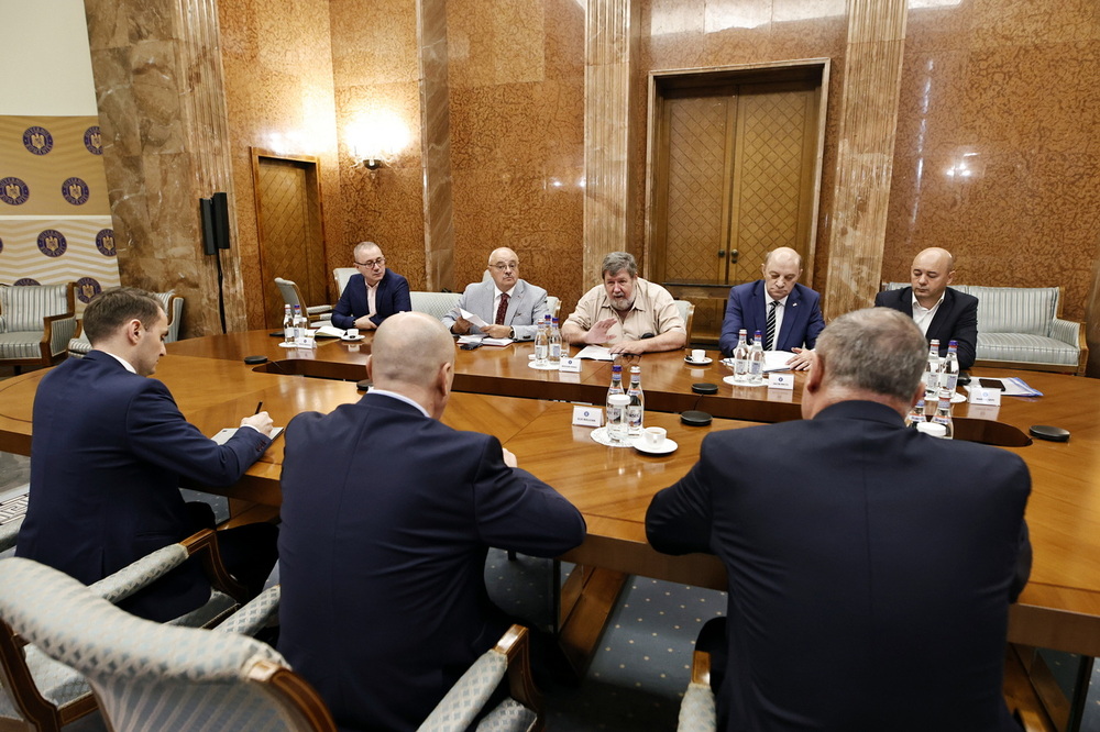 Румънският премиер Илие Боложан обсъди със синдикатите мерките за намаляване на бюджетния дефицит