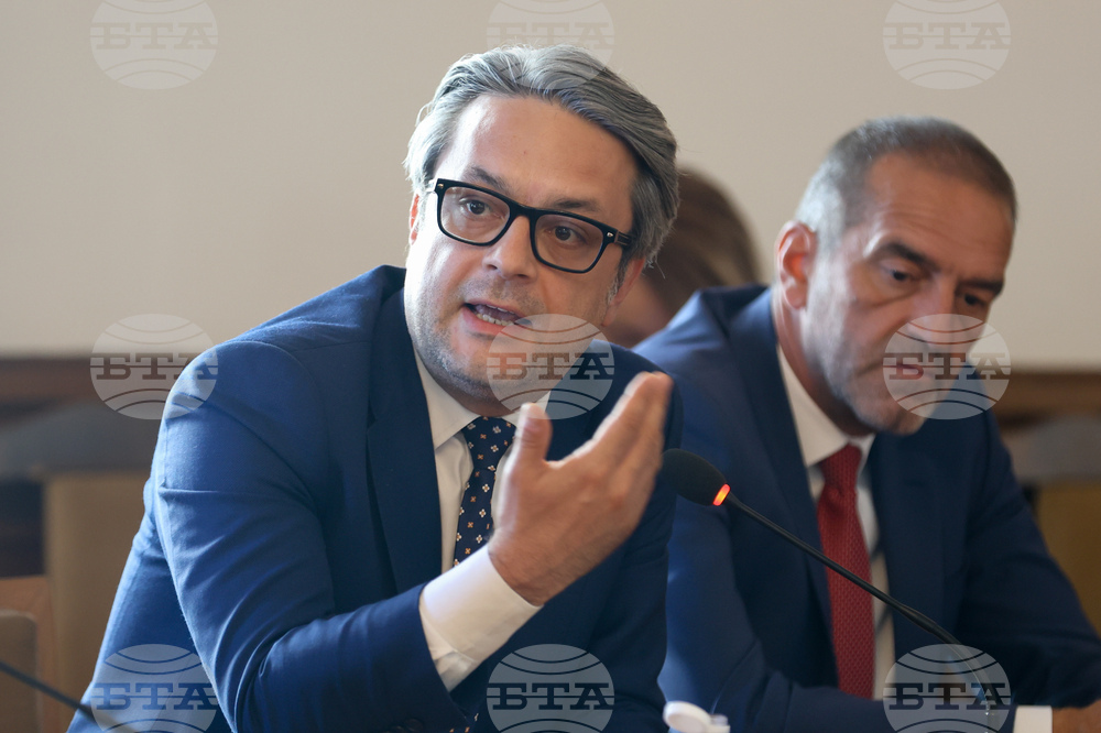 Ние нямаме визия и политическа воля традиционно да подпомагаме Националната библиотека, каза Тома Биков