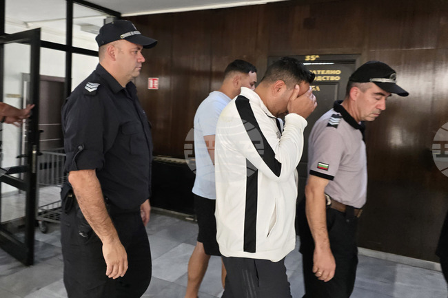 Съдът в Благоевград остави в ареста четирима обвиняеми за заплахи и насилие спрямо длъжници