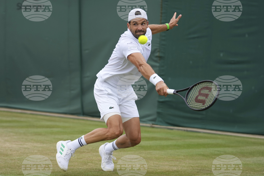 Grigor Dimitrov Defeats Sebastian Ofner in Straight Sets to Reach Milestone 100th Grand Slam Win