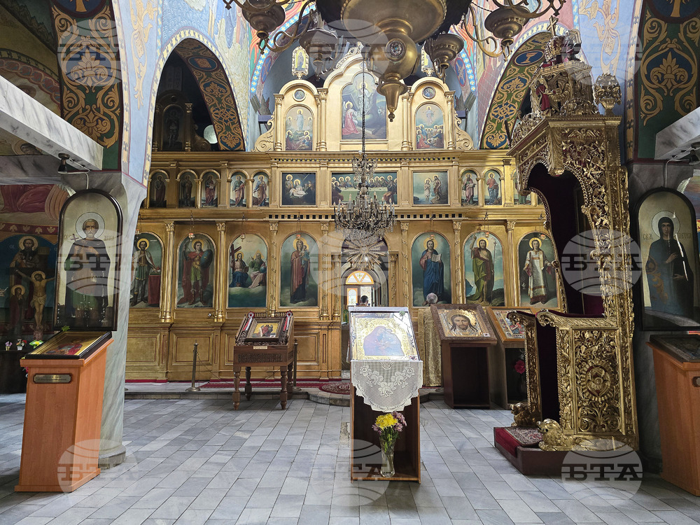 Ловеч - храм „Света Троица“