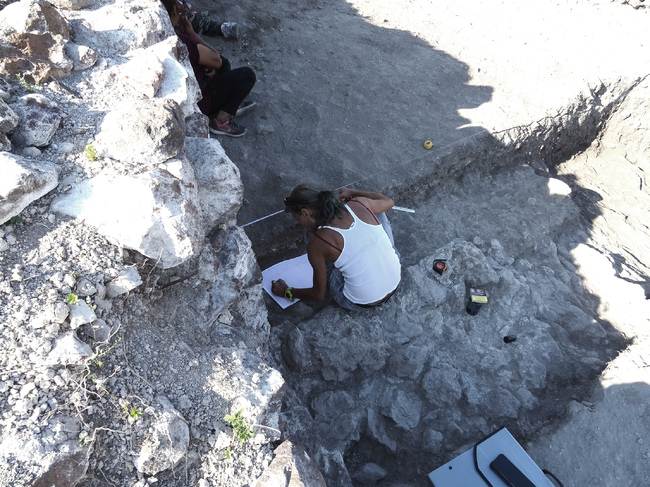 Започнаха новите археологически проучвания в средновековния град Русокастро