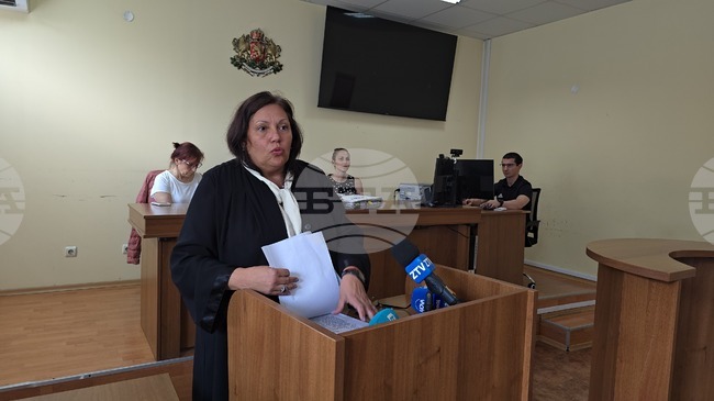 Председателят на Окръжен съд - Плевен Весела Сахатчиева поднесе извинения на журналистите, след като не бяха допуснати до съдебната зала на делото „Сияна“