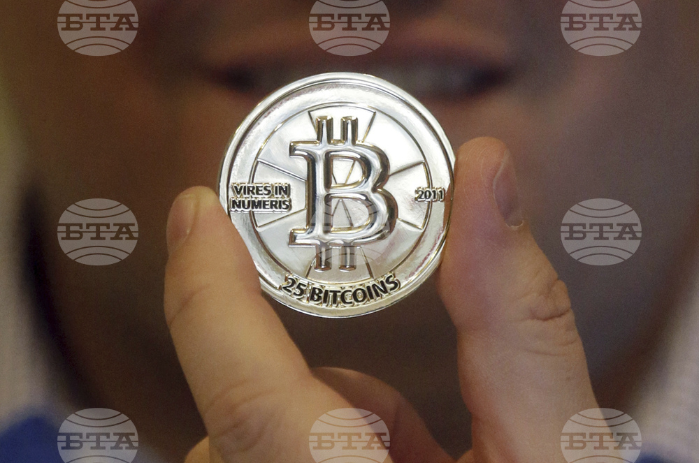 Биткойнът скочи до рекордните 123 000 долара