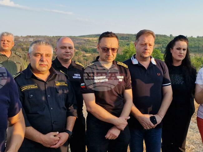 Локализиран е пожарът в местността Гарга баир край Велико Търново, съобщи главен комисар Александър Джартов