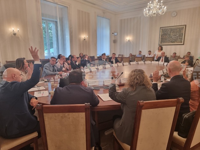 Ресорната парламентарна комисия прие на второ четене законодателни промени в Закона за устройство на територията