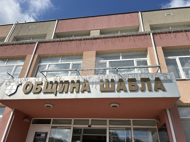 Със собствена техника и местен екип се извършват обработките срещу комари в община Шабла тази година