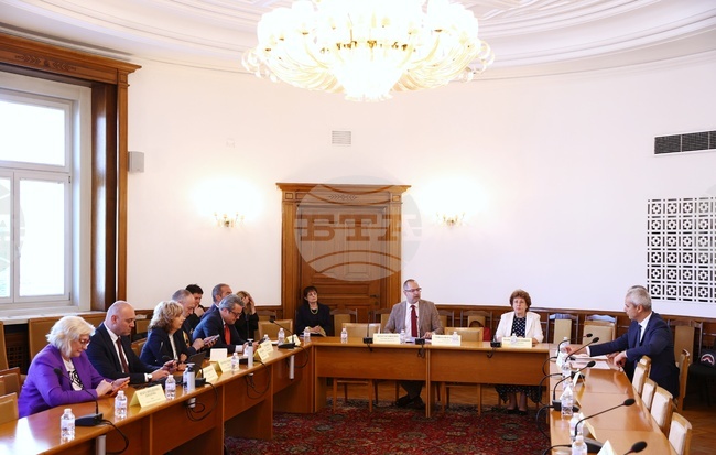От 27 октомври МЕЧ е парламентарно представена партия и има нула участия в предаването "Панорама", каза депутатът Кирил Веселински
