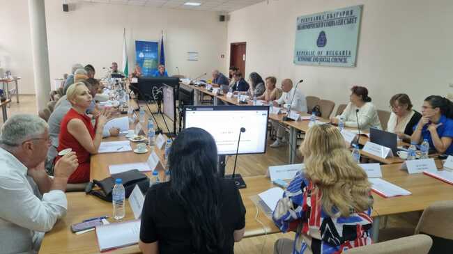 Публично-частните партньорства в образователната и социална сфера носят значителни ползи за най-уязвимите групи в обществото, сочи анализ на ИСС