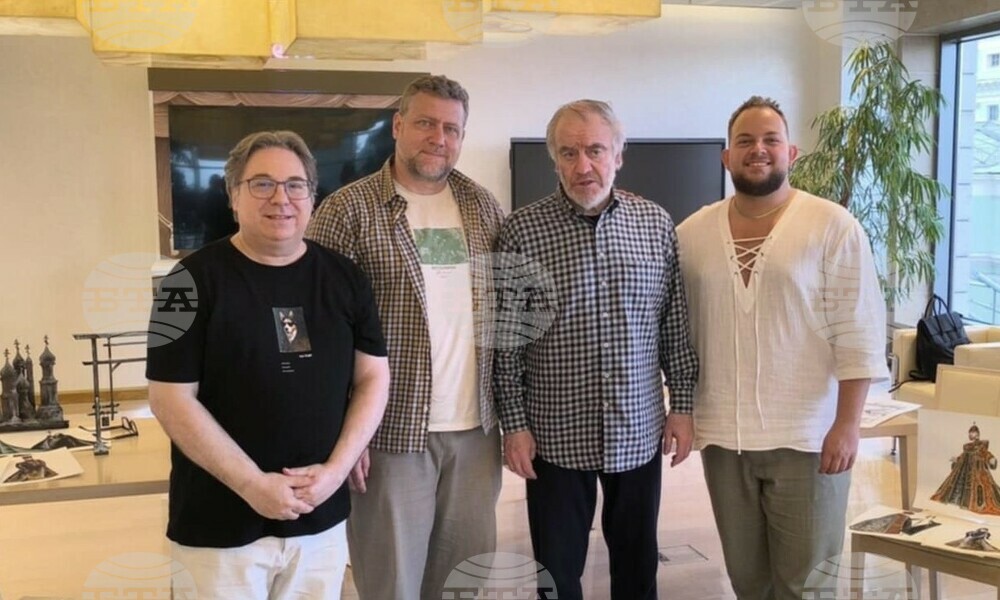 Голям успех, щастлив съм, че работих с Гергиев, каза Денис Иванов за първата постановка на „Ернани“ в Мариинския театър, дело на трима българи