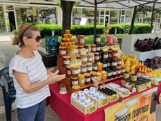 Биологично чисти продукти и занаятчийски изделия представят на изложение в Ямбол производители от Югоизточна България