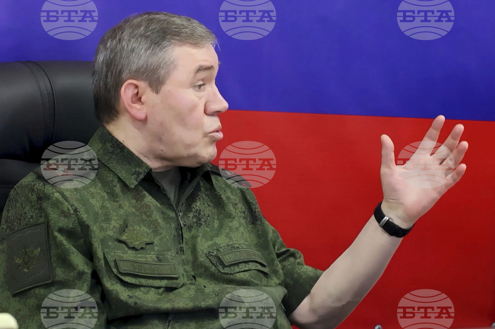 Руските сили настъпват по цялата фронтова линия в Украйна, заяви началникът на генералния щаб на Въоръжените сили на Руската федерация