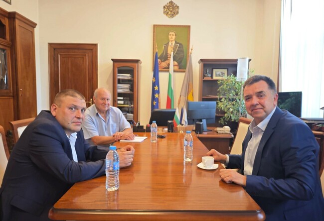 Община Плевен: Възможностите за финансова подкрепа на общински проекти представиха пред Община Плевен от Фонд на фондовете