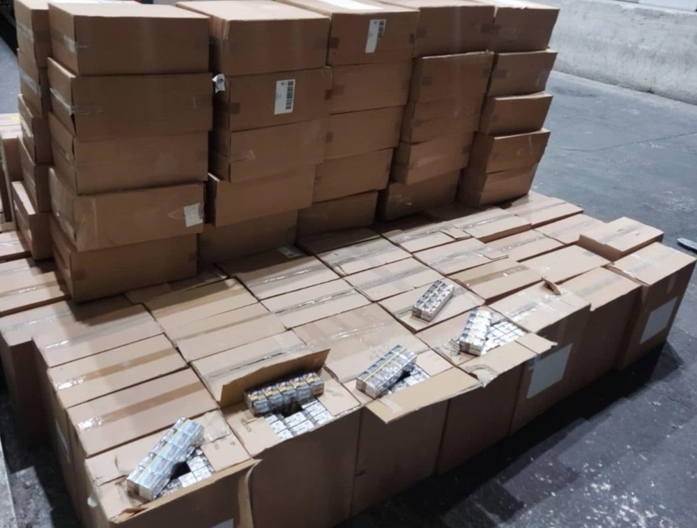 Customs Officers Seize 950,000 Contraband Cigarettes at Lesovo