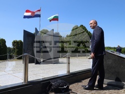 Хърватия - Румен Радев - Българско военно гробище - почит
