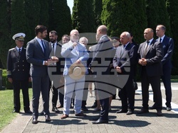 Хърватия - Румен Радев - Българско военно гробище - почит