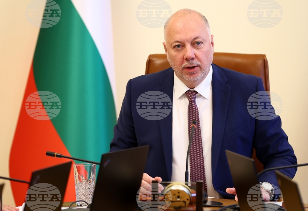 PM Zhelyazkov Asks Finance Minister to Clarify Inflation Data