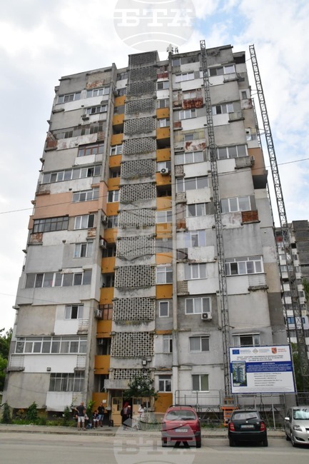 В Силистра започна енергийното обновяване на блок със средства от Националния план за възстановяване и устойчивост