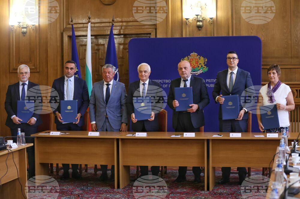 Memorandum Signed to Enhance Cooperation between State and Defence Industry