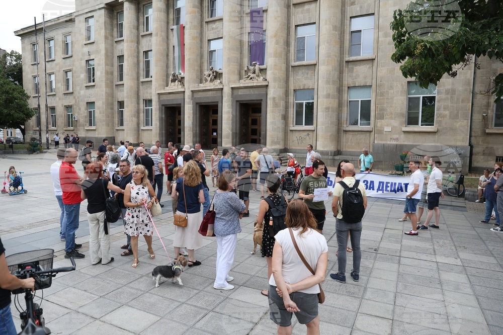 Protest in Ruse Against "Political Repression", "Creeping Dictatorship"