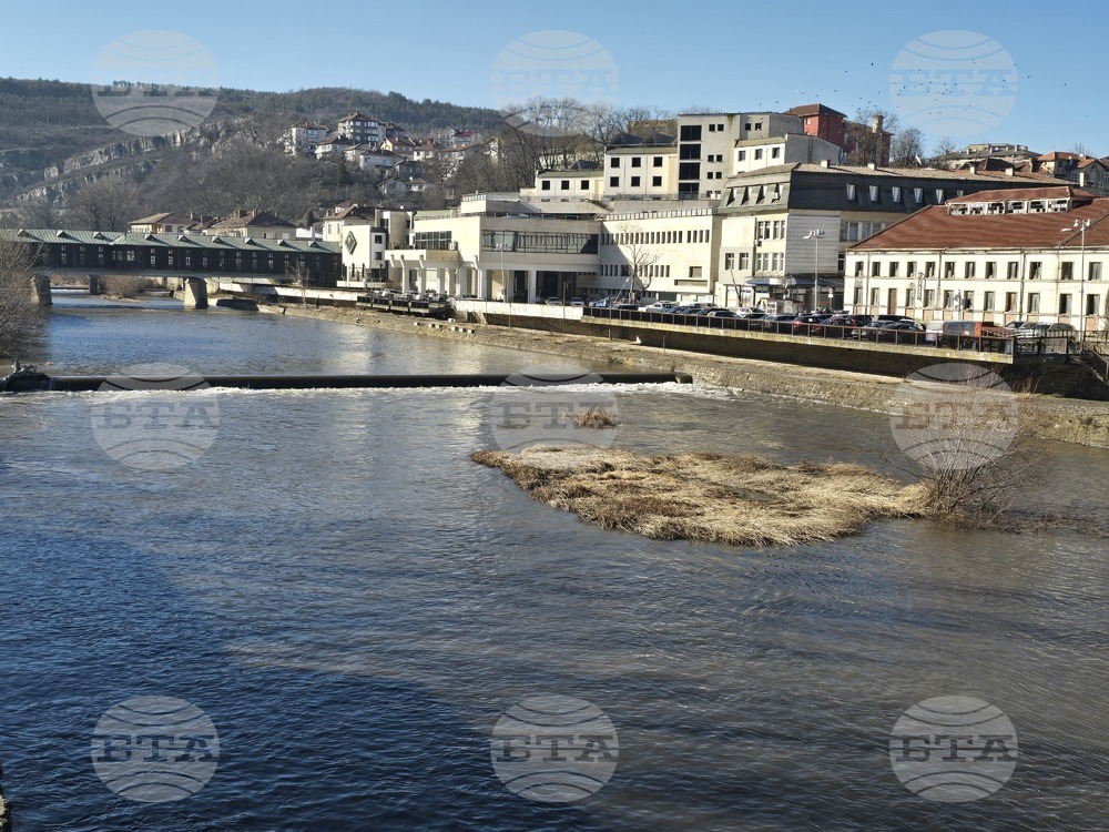 Очаква се повишаване на водосбора на реките, преминаващи през Ловешка област