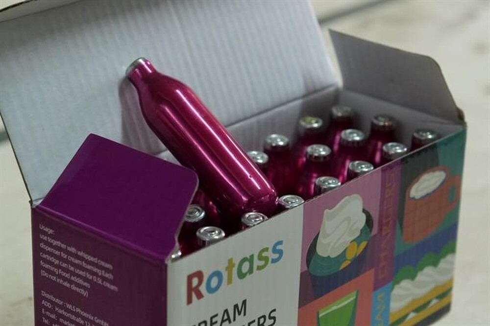 Sofia Police Detain over 120,000 Units of Laughing Gas Worth Nearly BGN 20 Mln