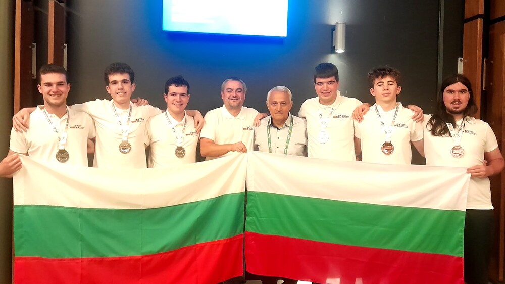 Bulgarian Pupils Win Six Medals at 66th International Mathematical Olympiad