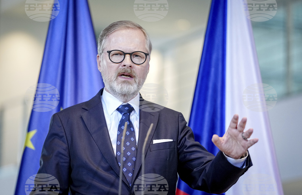 В навечерието на оспорвани избори чешкият премиер Петър Фиала заяви, че основният му опонент Андрей Бабиш би си сътрудничил с екстремисти