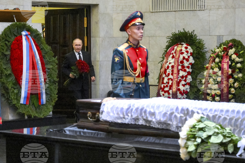 Руският президент Владимир Путин изказа съболезнования за смъртта на бившата си състудентка и ръководителка на руския Върховен съд