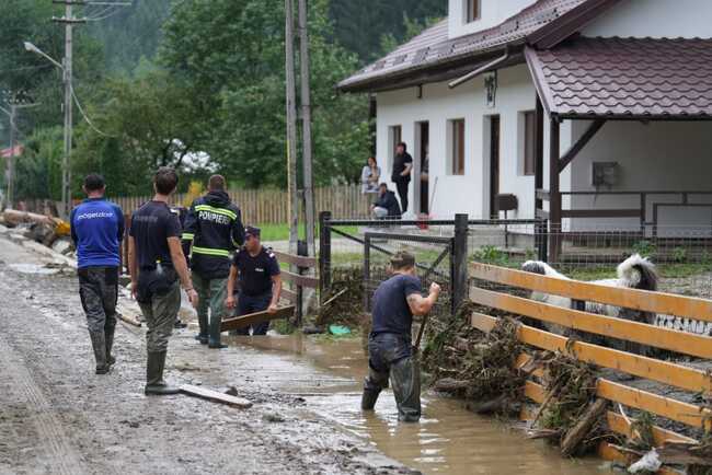 Опасност от преливане на реки в почти цяла Румъния; премиерът обеща финансова подкрепа на засегнатите от наводненията в Сучава и Нямц