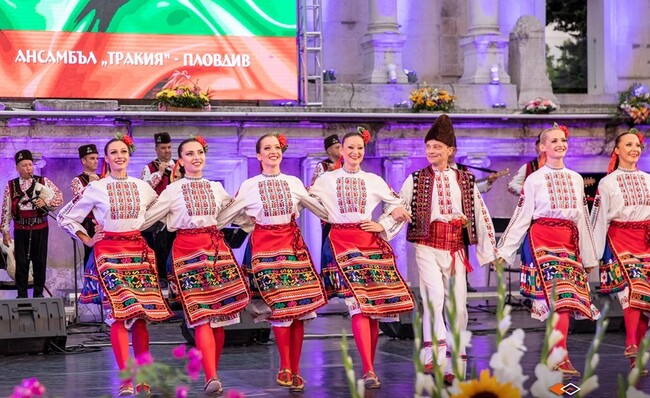 Разлог посреща месец август с богата програма от събития, които съчетават история, традиции, музика и празнична атмосфера.