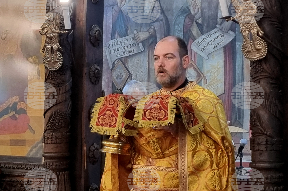 Хасково - храм „Св. св. Архангели Михаил и Гавраил” - литургия