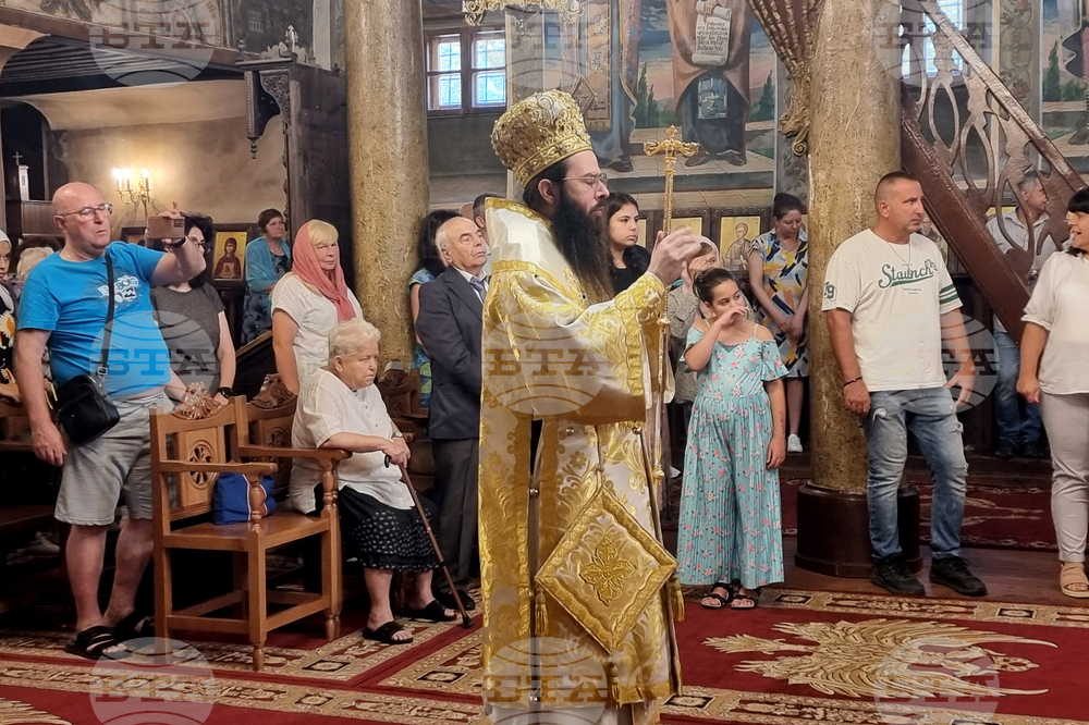 Сливен - митрополит - литургия