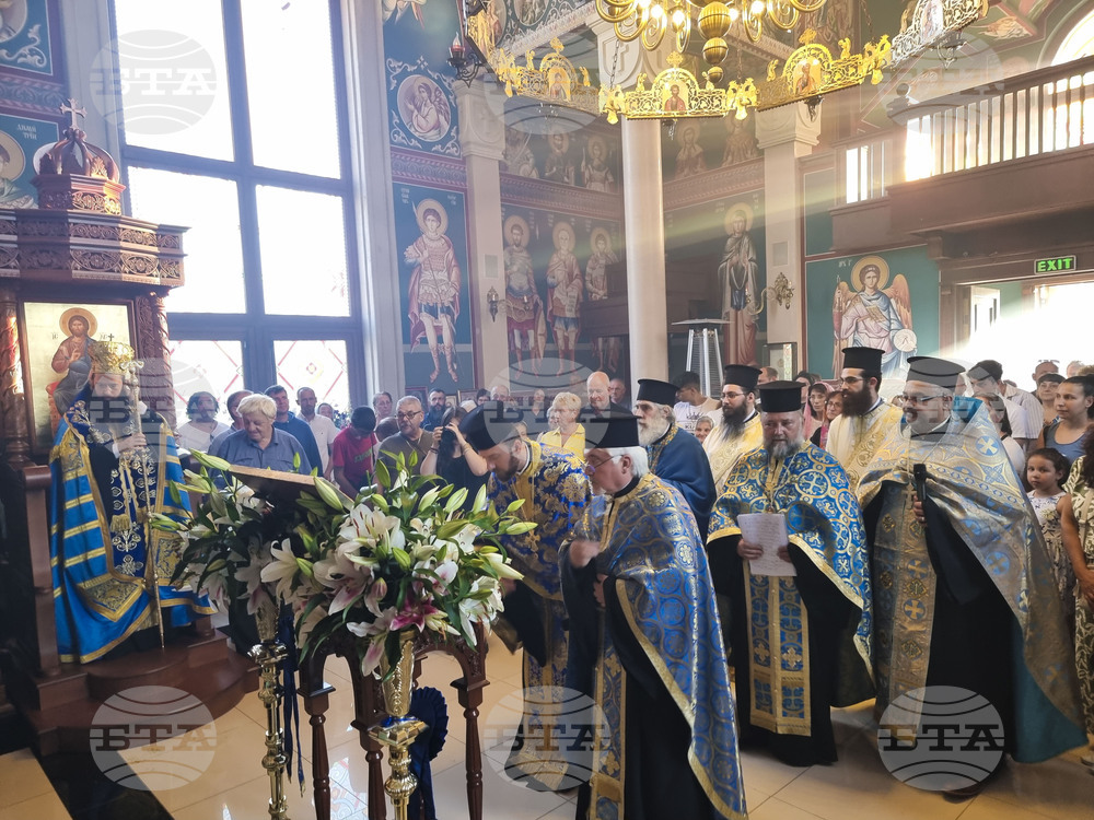Ямбол - поклонение пред чудотворна икона