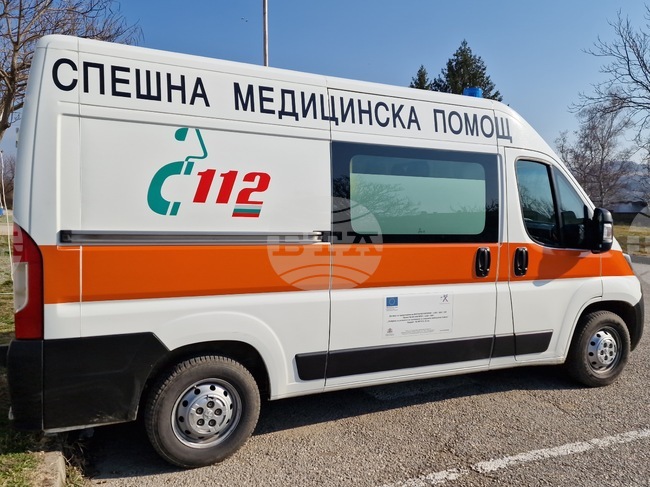 Двама полицаи са обгазени след инцидент в дом за възрастни хора в карнобатското село Огнен, жена е починала, вероятно от инфаркт, съобщи полицията