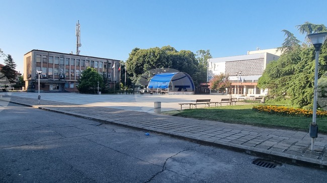 Посрещаме празника си с оптимизъм, вяра и смелост да мечтаем за бъдеще, каза кметът на Любимец Анастас Анастасов