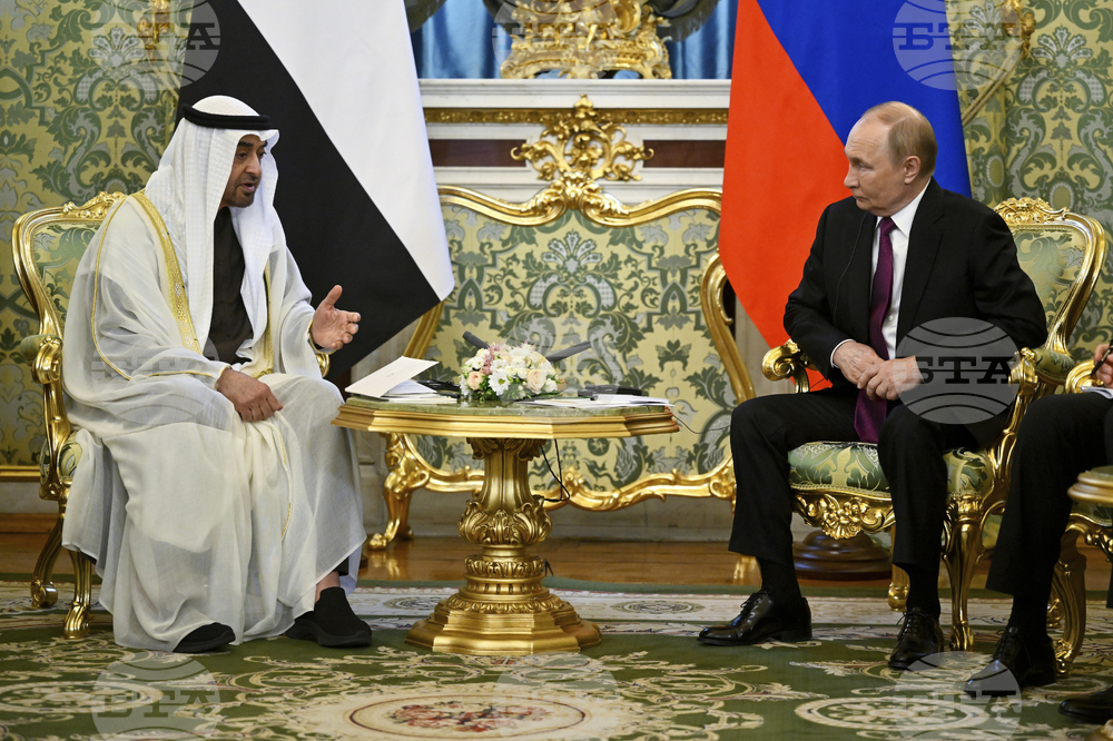 Путин заяви, че едно от най-подходящите места за среща с американския му колега Доналд Тръмп са ОАЕ