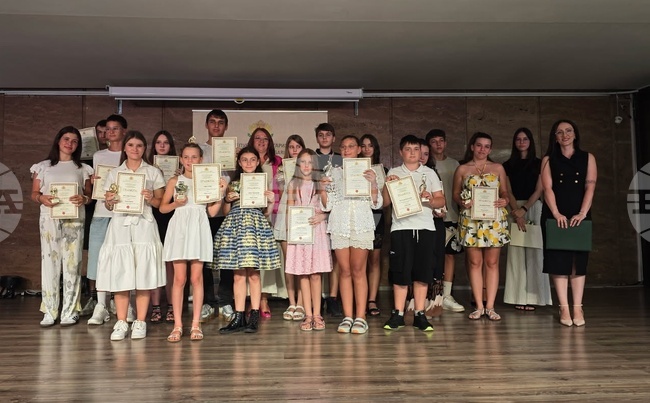 Executive Agency for Bulgarians Abroad Honours Winners in Children's Literature, Music, Drawing Competitions