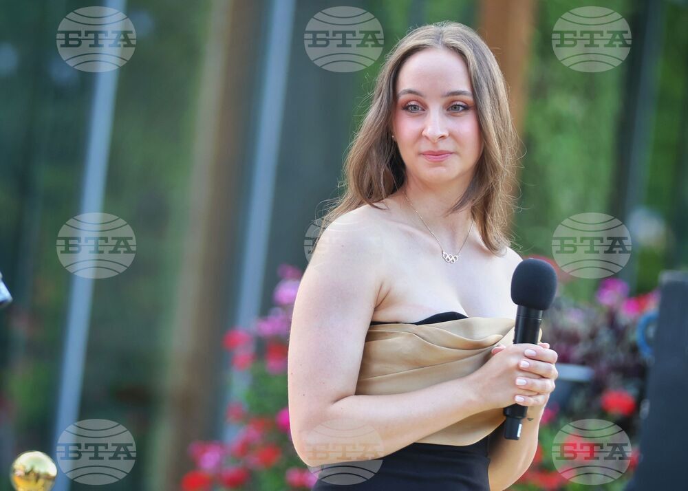 Бургас - Стефани Кирякова - "Родена за Олимп" - среща