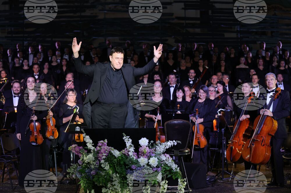 Летен фестивал "Опера на площада" - закриване - Симфония №9 от Лудвиг ван Бетовен