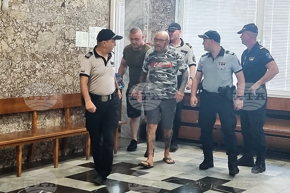 Великотърновският Окръжен съд постанови "домашен арест" за петима членове на мото клуб, обвинени в различни престъпления