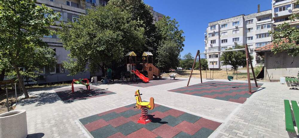 Обновяват детска площадка в квартал „Запад“ 2 в Търговище