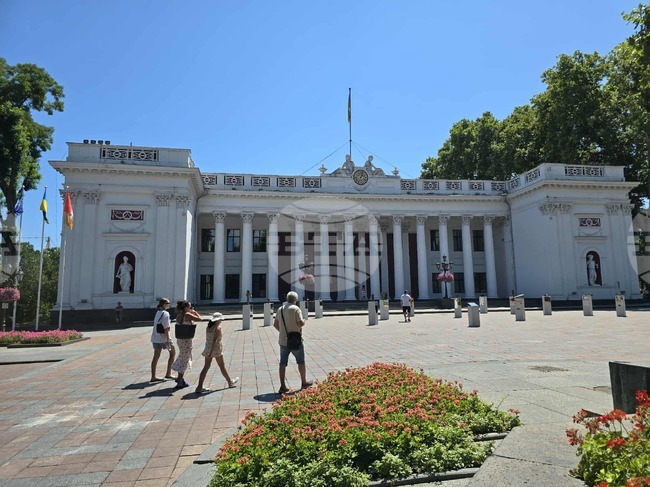 Бившият кмет на Одеса Труханов е поставен под домашен арест