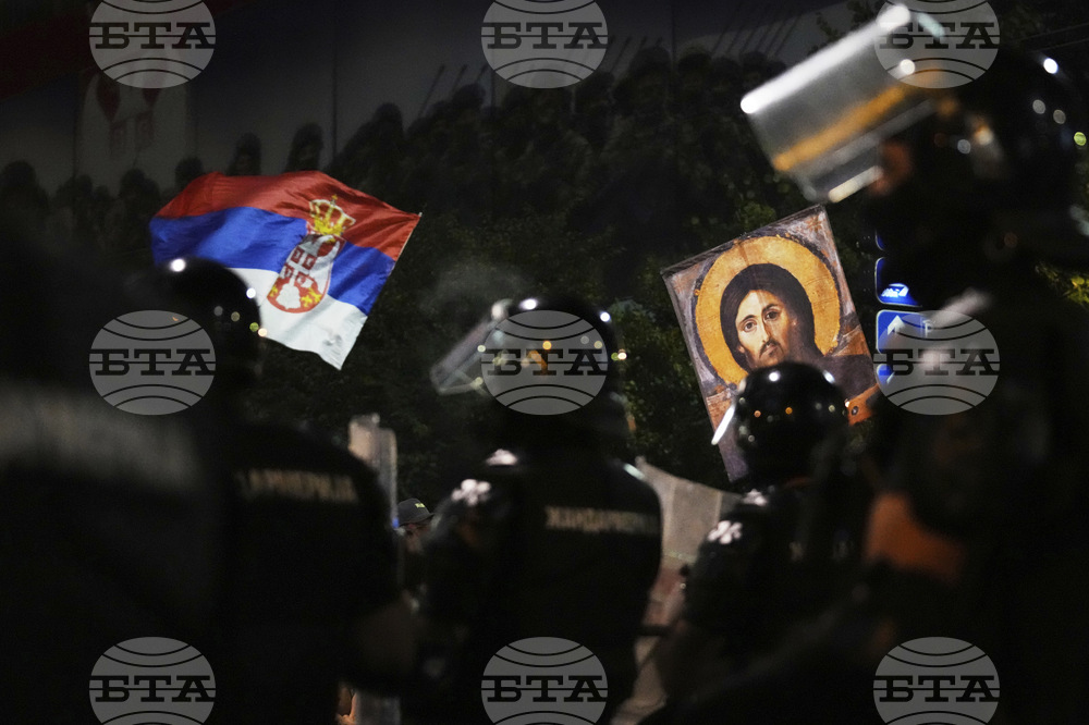 Counter-Protest Demonstrations Take Place in Dozens of Settlements in Serbia